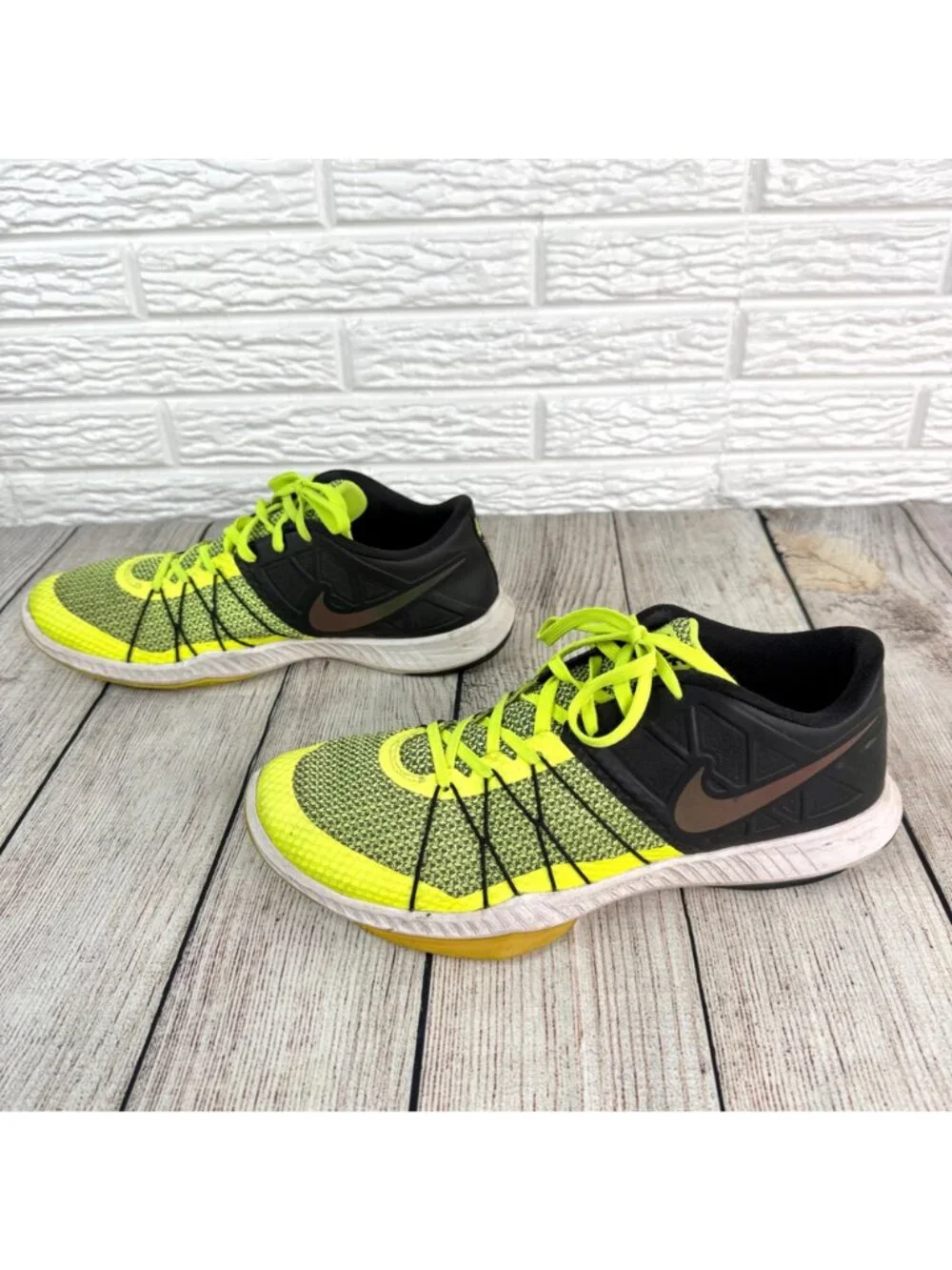 Nike Mens Zoom Train Incredibly Fast Training Shoes Neon Volt Green Black Sz 12